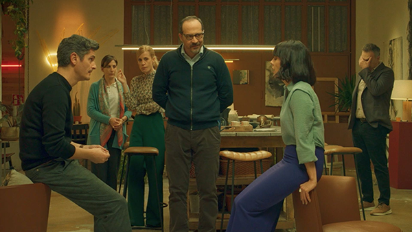 Frame of the film "Under Therapy"